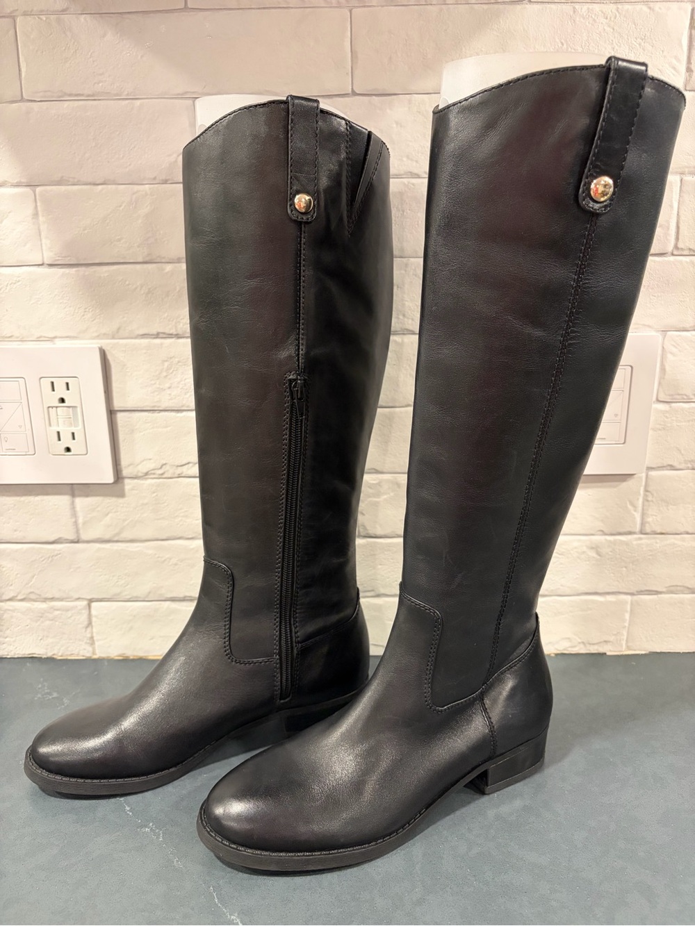 INC International Concepts sz 7.5 Women's Black leatherOver-the-Knee Riding Boot